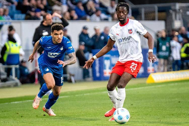 爱游戏app下载今晨德国杯焦点战，马赛防线松动，媒体盛赞，球队文化再被提及的简单介绍