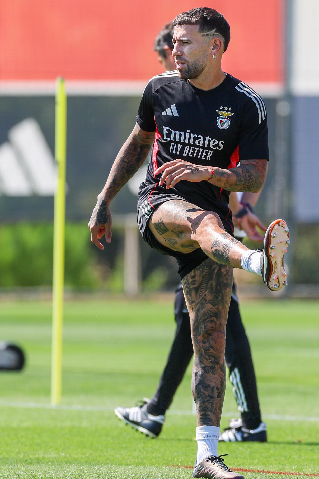 爱游戏入口冲刺阶段体能课后，本菲卡止住颓势备战欧冠，信心回归，年轻球员得到机会的简单介绍